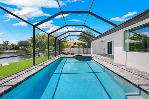 Villa ou maison à vendre à Cape Coral, Floride: 3 chambres, 186.18 m2 № 2389093 - photo 28