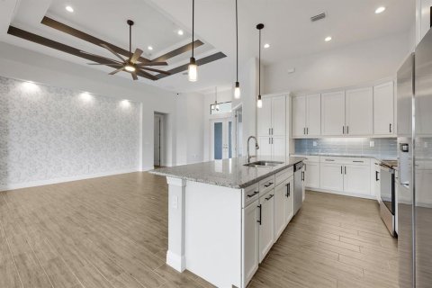 Villa ou maison à vendre à Cape Coral, Floride: 3 chambres, 186.18 m2 № 2389093 - photo 4