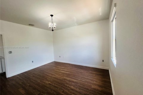 Casa en alquiler en Homestead, Florida, 5 dormitorios, 271.65 m2 № 1921495 - foto 28
