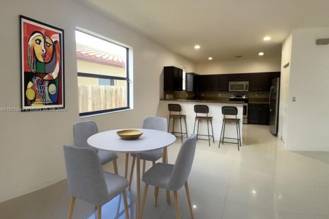 Casa en alquiler en Homestead, Florida, 5 dormitorios, 271.65 m2 № 1921495 - foto 5