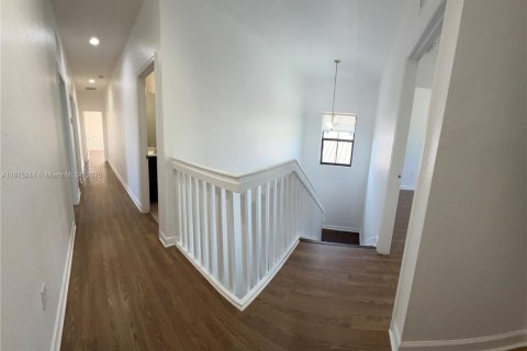 Casa en alquiler en Homestead, Florida, 5 dormitorios, 271.65 m2 № 1921495 - foto 15