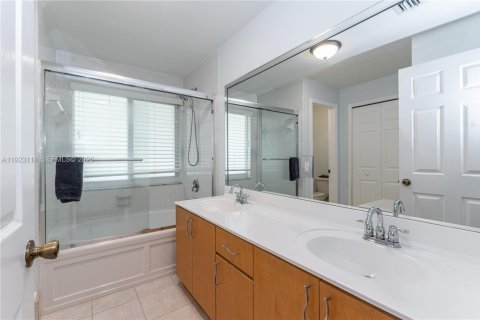 Casa en venta en Davie, Florida, 3 dormitorios, 152.27 m2 № 1982652 - foto 18