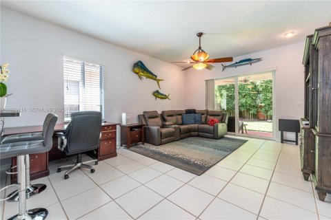 Casa en venta en Davie, Florida, 3 dormitorios, 152.27 m2 № 1982652 - foto 8