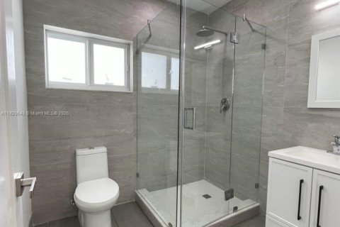 Casa en venta en North Miami Beach, Florida, 3 dormitorios, 81.75 m2 № 1802664 - foto 6