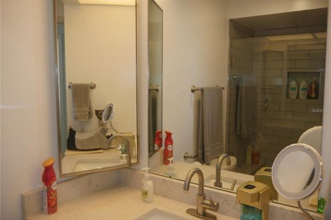 Copropriété à louer à New Port Richey, Floride: 2 chambres, 76.64 m2 № 2147698 - photo 16