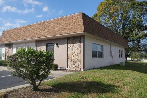 Copropriété à louer à New Port Richey, Floride: 2 chambres, 76.64 m2 № 2147698 - photo 2