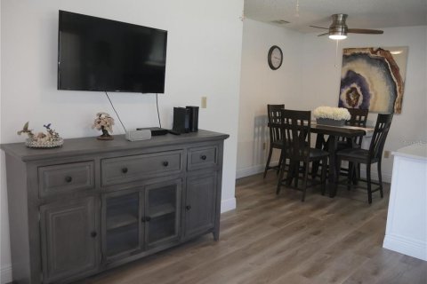 Copropriété à louer à New Port Richey, Floride: 2 chambres, 76.64 m2 № 2147698 - photo 9