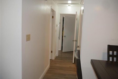 Copropriété à louer à New Port Richey, Floride: 2 chambres, 76.64 m2 № 2147698 - photo 13