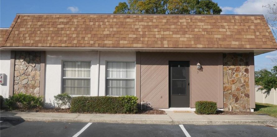 Condo à New Port Richey, Floride, 2 chambres  № 2147698