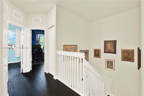 Adosado en venta en Hialeah, Florida, 3 dormitorios, 153.29 m2 № 2021382 - foto 23