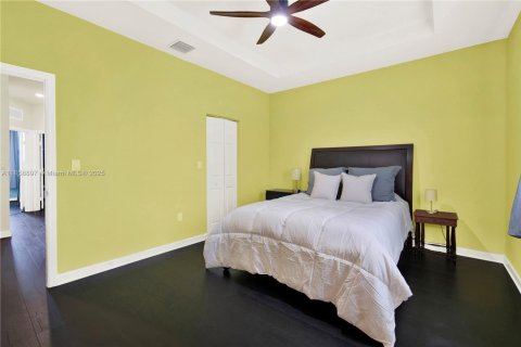 Adosado en venta en Hialeah, Florida, 3 dormitorios, 153.29 m2 № 2021382 - foto 20