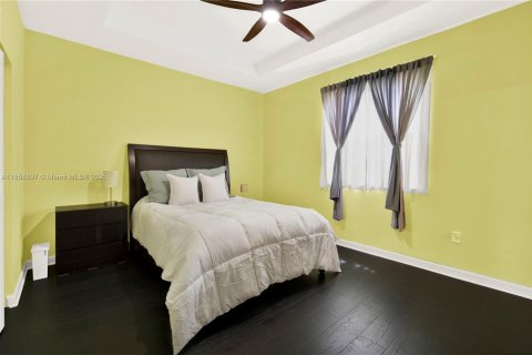 Adosado en venta en Hialeah, Florida, 3 dormitorios, 153.29 m2 № 2021382 - foto 19