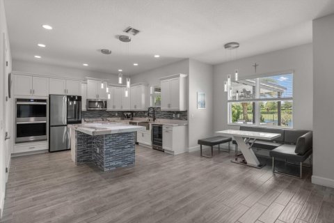 House in Westlake, Florida 5 bedrooms, 309.36 sq.m. № 2173829 - photo 6