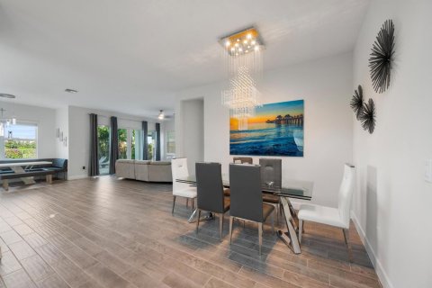 House in Westlake, Florida 5 bedrooms, 309.36 sq.m. № 2173829 - photo 25
