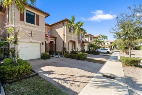 Touwnhouse à Hialeah, Floride 3 chambres, 147.9 m2 № 1996378