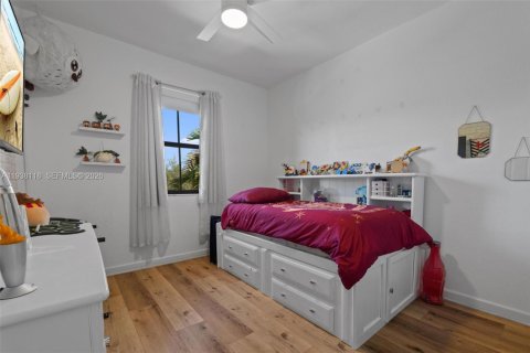 Touwnhouse à vendre à Hialeah, Floride: 3 chambres, 147.9 m2 № 1996378 - photo 27