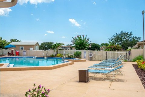 Condo in Holiday, Florida, 2 bedrooms  № 1828419 - photo 26