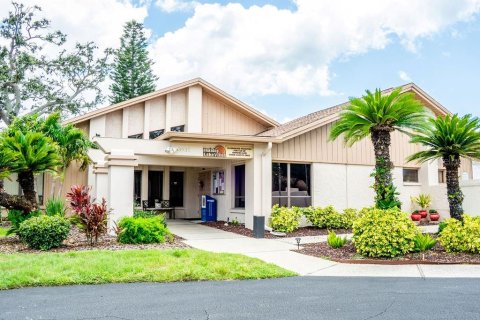 Condo in Holiday, Florida, 2 bedrooms  № 1828419 - photo 24