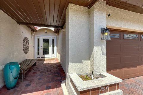 House in Orlando, Florida 3 bedrooms, 172.05 sq.m. № 1718047 - photo 4