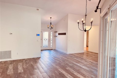 House in Orlando, Florida 3 bedrooms, 172.05 sq.m. № 1718047 - photo 7