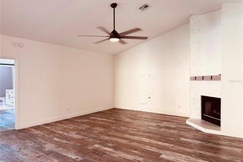 House in Orlando, Florida 3 bedrooms, 172.05 sq.m. № 1718047 - photo 17