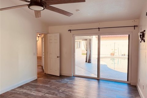 House in Orlando, Florida 3 bedrooms, 172.05 sq.m. № 1718047 - photo 19
