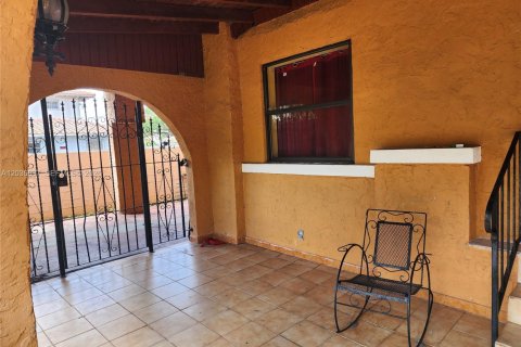 Commercial property in Miami, Florida 268.67 sq.m. № 2085484 - photo 4