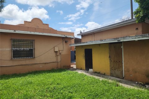 Commercial property in Miami, Florida 268.67 sq.m. № 2085484 - photo 21