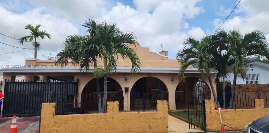 Commercial property in Miami, Florida 268.67 sq.m. № 2085484