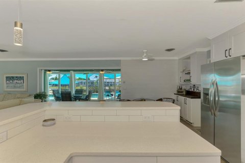 House in Englewood, Florida 3 bedrooms, 170.29 sq.m. № 1681219 - photo 28