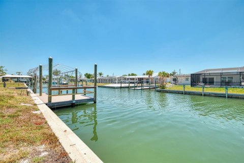 House in Englewood, Florida 3 bedrooms, 170.29 sq.m. № 1681219 - photo 13