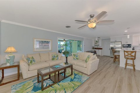House in Englewood, Florida 3 bedrooms, 170.29 sq.m. № 1681219 - photo 20