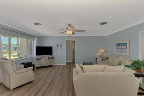 House in Englewood, Florida 3 bedrooms, 170.29 sq.m. № 1681219 - photo 22