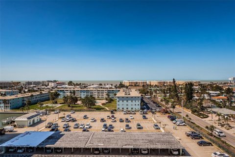 Condominio en venta en Saint Pete Beach, Florida, 2 dormitorios, 105.07 m2 № 1578422 - foto 17
