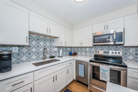 Condominio en venta en Saint Pete Beach, Florida, 2 dormitorios, 105.07 m2 № 1578422 - foto 9