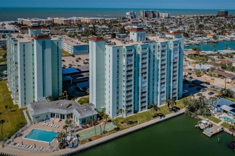 Condominio en venta en Saint Pete Beach, Florida, 2 dormitorios, 105.07 m2 № 1578422 - foto 29