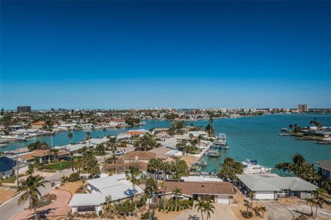 Condominio en venta en Saint Pete Beach, Florida, 2 dormitorios, 105.07 m2 № 1578422 - foto 26