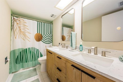 Condominio en venta en Saint Pete Beach, Florida, 2 dormitorios, 105.07 m2 № 1578422 - foto 21