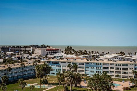 Condominio en venta en Saint Pete Beach, Florida, 2 dormitorios, 105.07 m2 № 1578422 - foto 18