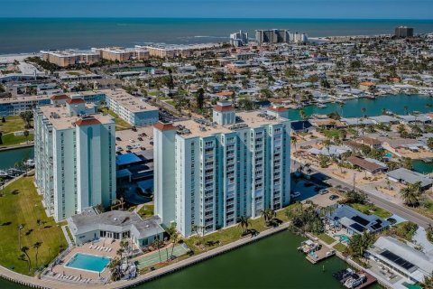 Condominio en venta en Saint Pete Beach, Florida, 2 dormitorios, 105.07 m2 № 1578422 - foto 2