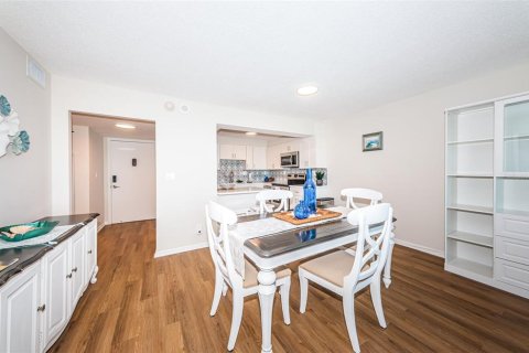 Condominio en venta en Saint Pete Beach, Florida, 2 dormitorios, 105.07 m2 № 1578422 - foto 11