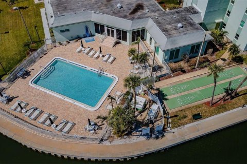 Condominio en venta en Saint Pete Beach, Florida, 2 dormitorios, 105.07 m2 № 1578422 - foto 30