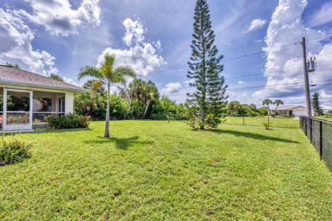 House in Port Charlotte, Florida 3 bedrooms, 121.98 sq.m. № 1847247 - photo 30