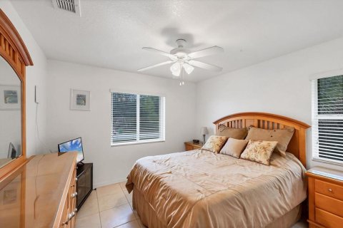 House in Port Charlotte, Florida 3 bedrooms, 121.98 sq.m. № 1847247 - photo 21