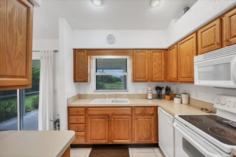 House in Port Charlotte, Florida 3 bedrooms, 121.98 sq.m. № 1847247 - photo 10