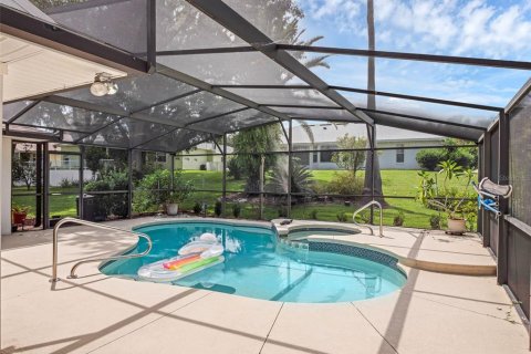 House in Leesburg, Florida 3 bedrooms, 203.36 sq.m. № 1919497 - photo 30