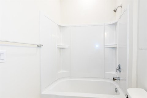 House in North Port, Florida 3 bedrooms, 153.66 sq.m. № 2225989 - photo 9