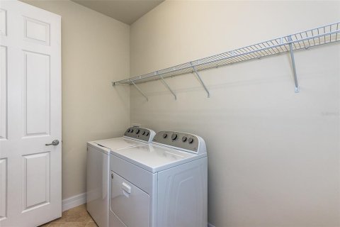 House in North Port, Florida 3 bedrooms, 153.66 sq.m. № 2225989 - photo 13