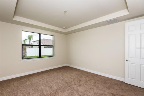 House in North Port, Florida 3 bedrooms, 153.66 sq.m. № 2225989 - photo 15