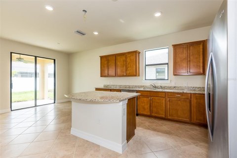 House in North Port, Florida 3 bedrooms, 153.66 sq.m. № 2225989 - photo 29